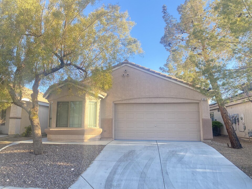 9613 Cedar Park Ave in Las Vegas, NV - Building Photo