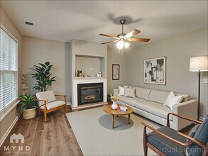6053 Shining Oak Ln in Charlotte, NC - Building Photo - Building Photo