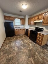 7097 SE 66th Terrace in Riverton, KS - Foto de edificio - Building Photo