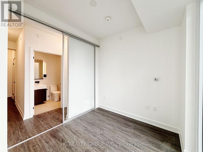 127 Broadway Ave in Toronto, ON - Building Photo - Building Photo