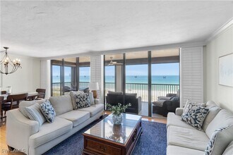 9715 Gulf Shore Dr in Naples, FL - Building Photo - Building Photo