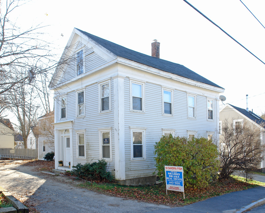 48 York St in Bath, ME - Foto de edificio