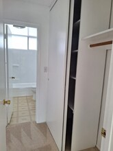 609 De La Vina St, Unit 29 in Santa Barbara, CA - Building Photo - Building Photo