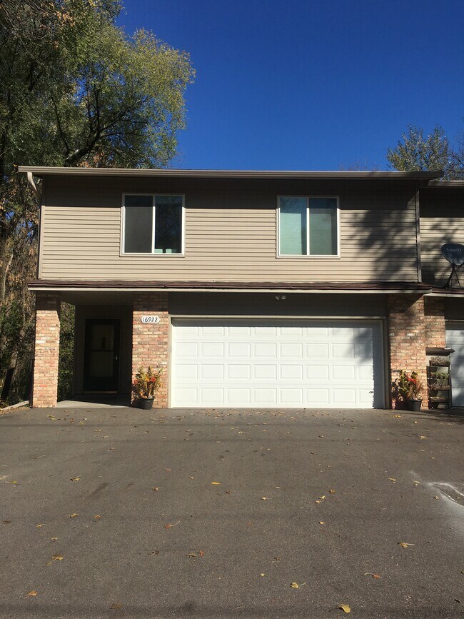 16922 Excelsior Blvd Rentals in MN