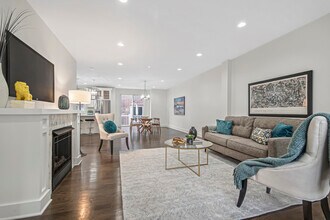 8146 Lincoln Ave in Skokie, IL - Building Photo - Building Photo