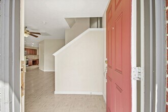 1223 Grassy View Dr in Houston, TX - Building Photo - Building Photo