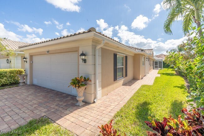 7528 Firenze Ln in Naples, FL - Building Photo - Building Photo