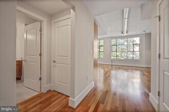 1600 Clarendon Blvd in Arlington, VA - Building Photo - Building Photo
