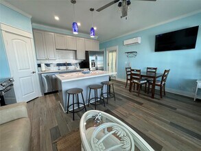 1411 12th St in Galveston, TX - Building Photo - Building Photo