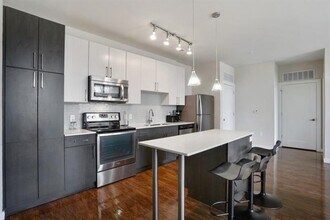 299 North Highland Avenue Northeast in Atlanta, GA - Building Photo - Building Photo