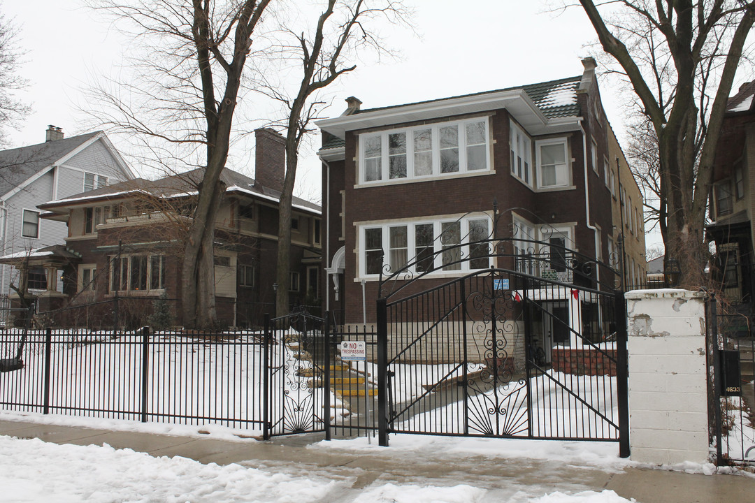 4637 N Dover St in Chicago, IL - Building Photo