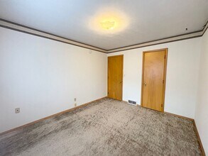 2801 Grandview Dr in Bloomington, IL - Building Photo - Building Photo