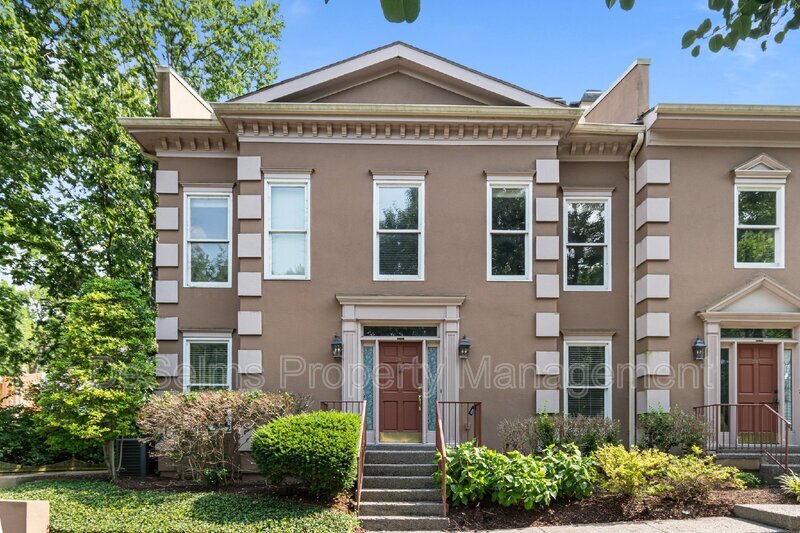 3011 Woodlawn Dr in Nashville, TN - Building Photo