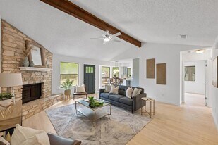 3807 Rolling Hill in Round Rock, TX - Building Photo