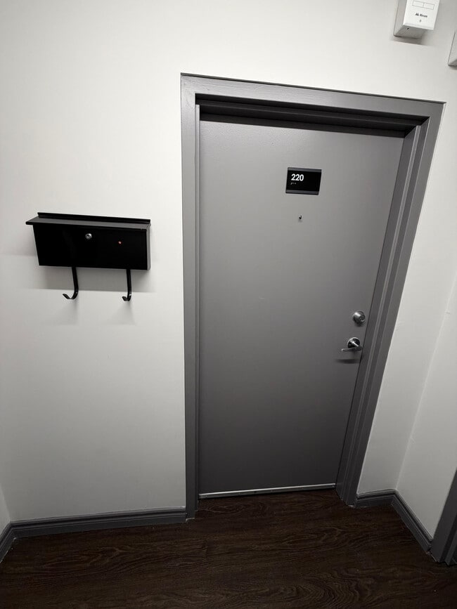 property at 20 Bradmon Dr