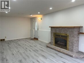 417 Bankside Crescent in Kitchener, ON - Building Photo - Building Photo