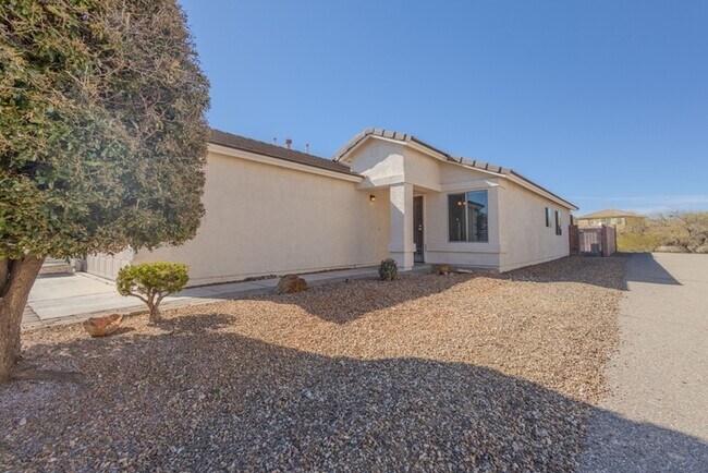 18250 S Dusk View Dr in Green Valley, AZ - Building Photo - Building Photo