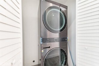 11910 Elkwood St in North Hollywood, CA - Building Photo - Building Photo