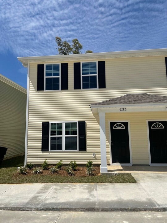 2212 Cedarbrook Ct in Tallahassee, FL - Building Photo
