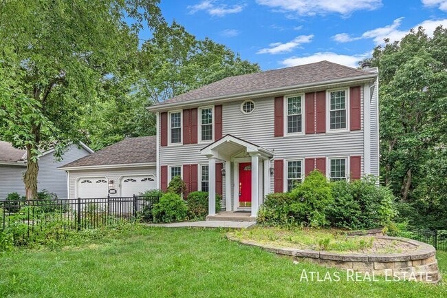 property at 7924 N Michigan Ave