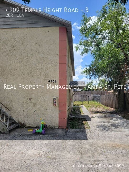 4909 E Temple Heights Rd-Unit -B in Tampa, FL - Building Photo