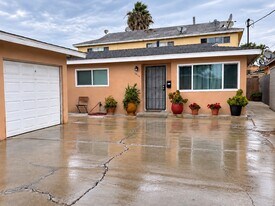3813 1/2 W 111th Pl in Inglewood, CA - Building Photo