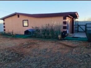 304 SE 2nd St in Andrews, TX - Building Photo - Building Photo