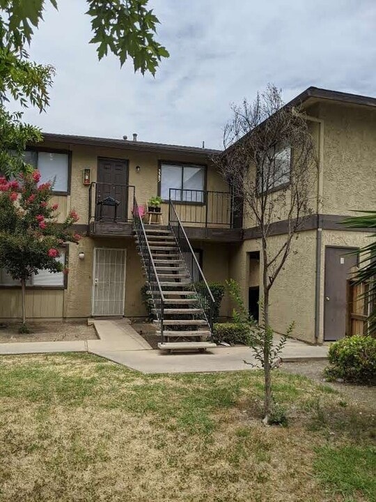 3380 R St in Merced, CA - Building Photo