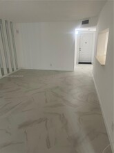 9510 Seagrape Dr, Unit 101 in Davie, FL - Building Photo - Building Photo