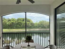 9498 Napoli Ln in Naples, FL - Building Photo