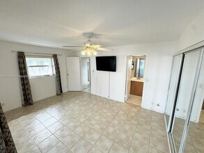 379 Saxony Ln in Delray Beach, FL - Building Photo - Building Photo