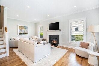 214 Central Ave in Rye, NY - Building Photo - Building Photo