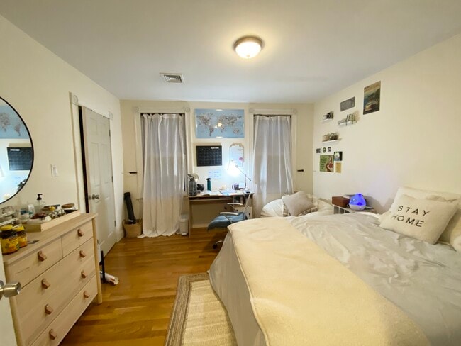 5 Oswald St, Unit 3T