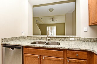 1226 Sandstone Run in Sanford, FL - Building Photo - Building Photo