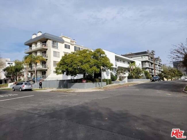 1850 Thayer Ave in Los Angeles, CA - Foto de edificio - Building Photo