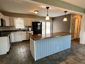 492 Midland Lake Rd in Middletown, NY - Building Photo - Building Photo