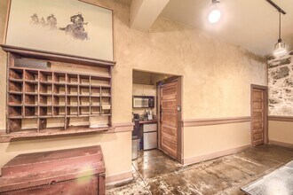 212 Losoya St in San Antonio, TX - Building Photo - Building Photo