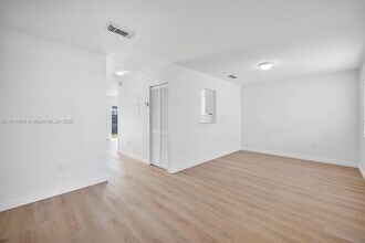 16260 SW 97th St in Miami, FL - Building Photo - Building Photo