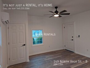149 N High St, Unit B in Harrisonburg, VA - Building Photo - Building Photo