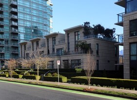 1865-1873 Alberni St Apartments