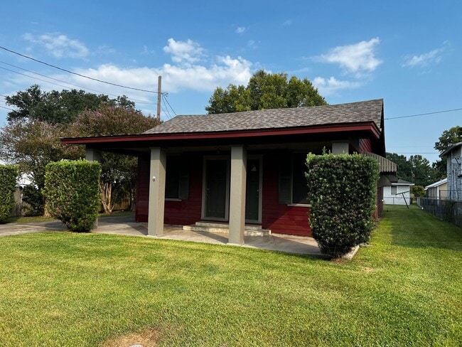 202 St Michael St in Lafayette, LA - Building Photo - Building Photo