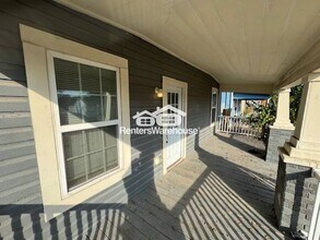 615 Delmar St in San Antonio, TX - Foto de edificio - Building Photo