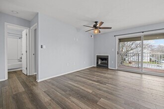 1009 Autumn Woods Ln in Virginia Beach, VA - Building Photo - Building Photo