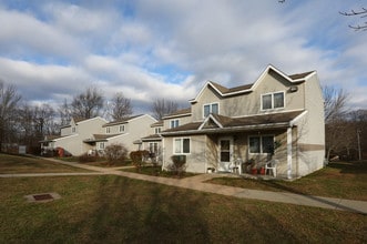 Ivy Street Apartments in Branford, CT - Building Photo - Building Photo