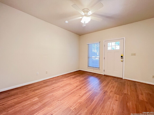 310 Pat Garrison St in San Marcos, TX - Building Photo - Building Photo