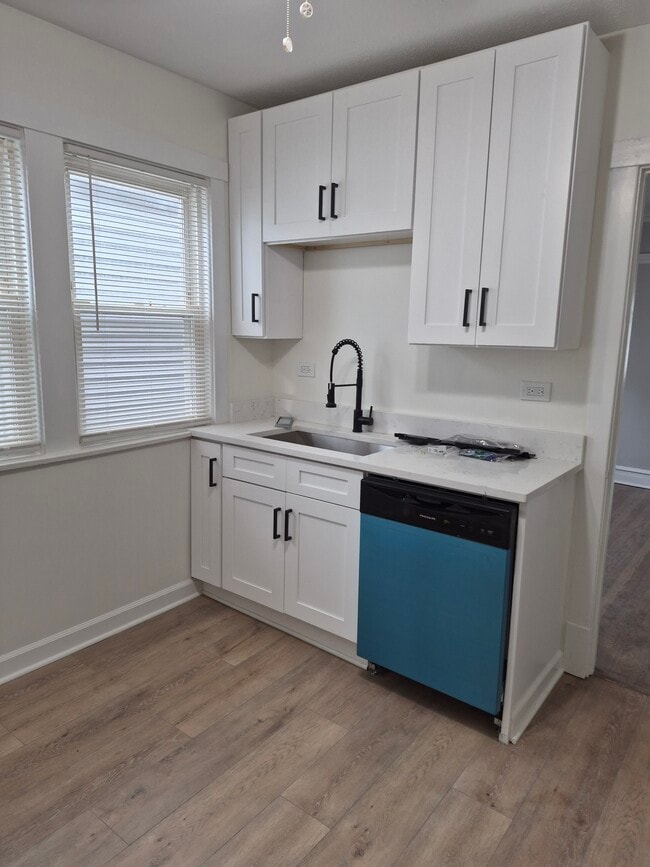 3523 N Whipple St, Unit 2 in Chicago, IL - Building Photo - Building Photo