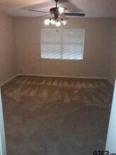 529 Broad St in Chandler, TX - Building Photo - Building Photo