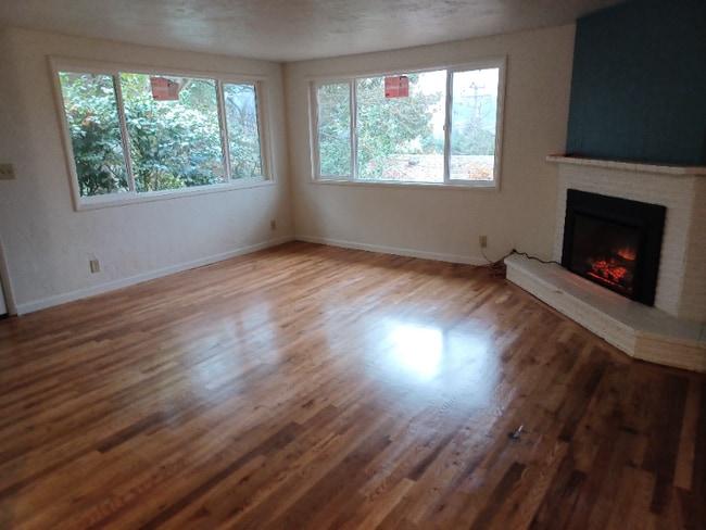 585 W 26th Ave in Eugene, OR - Building Photo - Building Photo