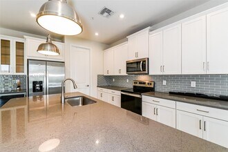 4721 Arboretum Cir, Unit 210 in Naples, FL - Building Photo - Building Photo