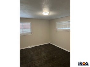 2904 W Chenango Ave in Englewood, CO - Building Photo - Building Photo